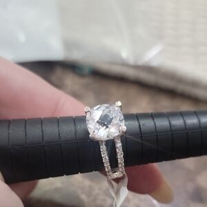 Elegant Silver 925 Crystal Ring Size 9